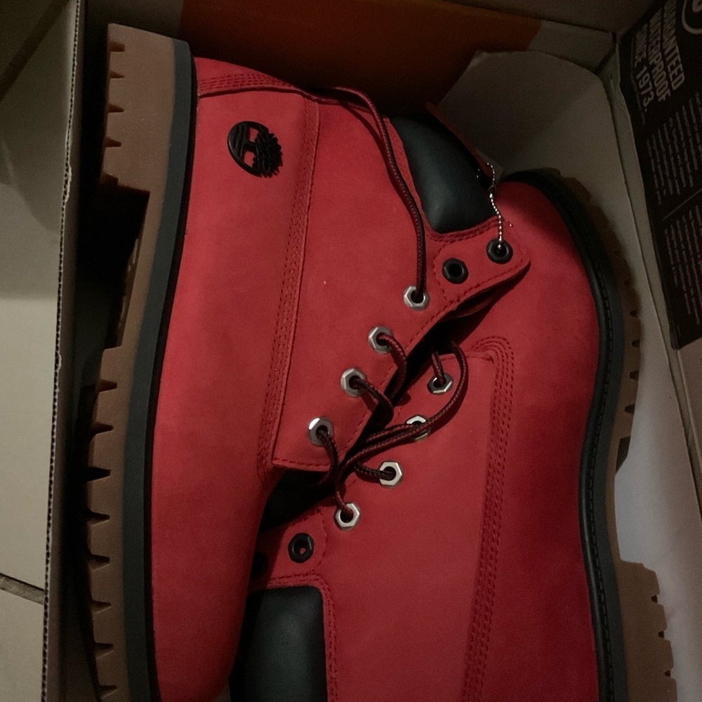 Size 6 youth timberland